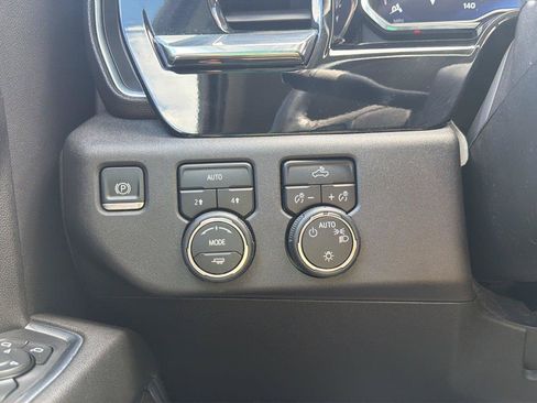 Used 2024 Chevrolet Silverado 1500 LT AWD/4WD image 15