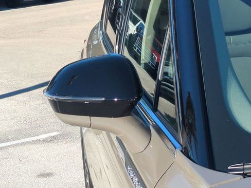 New 2026 Lincoln Corsair Reserve image 12