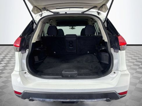 Used 2017 Nissan Rogue SV FWD image 24