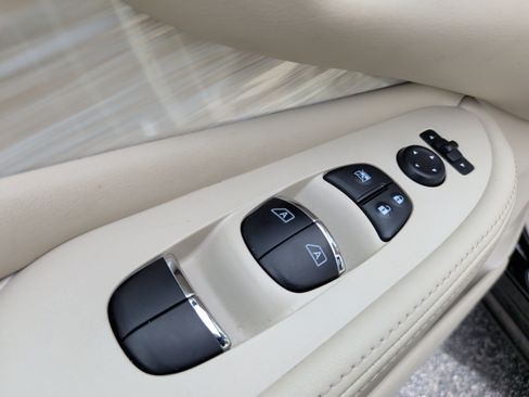 Used 2018 Nissan Murano Platinum w/ Cargo Package FWD image 31