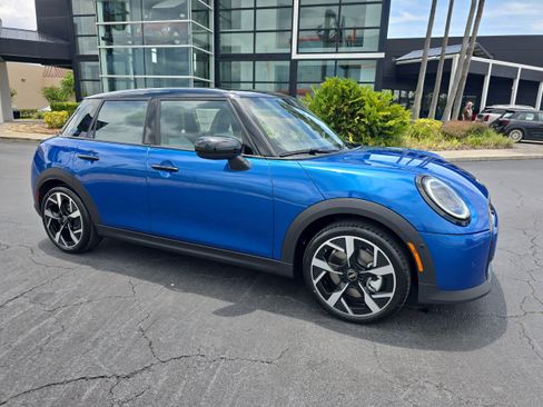 New 2025 MINI Cooper S image 2