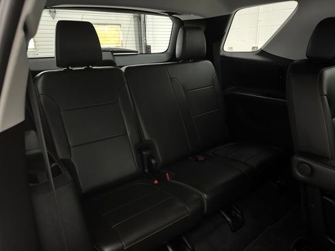 Used 2021 Chevrolet Traverse LT FWD image 48
