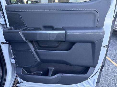 Used 2022 Ford F150 XLT w/ Equipment Group 302A High image 17