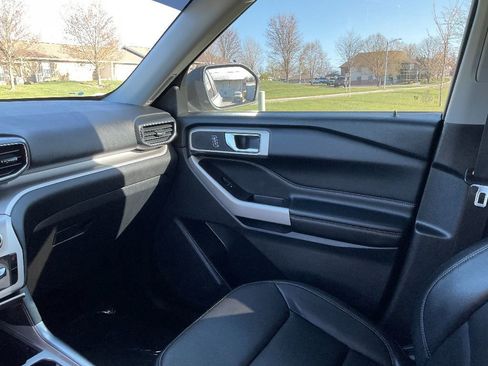 Used 2020 Ford Explorer XLT w/ Equipment Group 202A image 26
