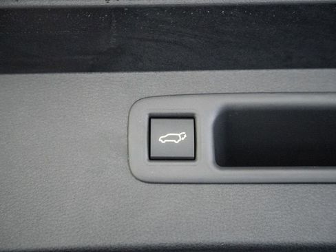 New 2026 Toyota Highlander Platinum AWD/4WD image 11