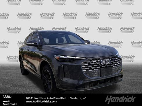 Used 2025 Audi Q5 Premium image 1