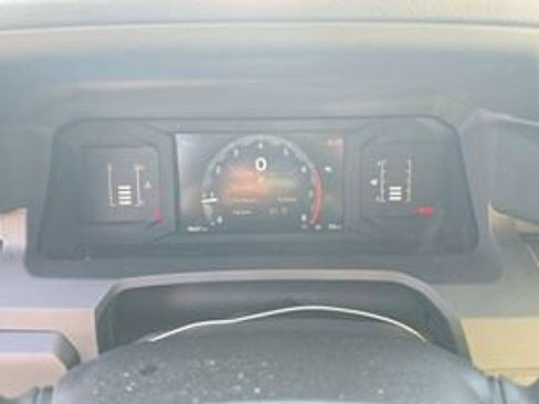 Certified 2025 Toyota Tacoma SR5 AWD/4WD image 12