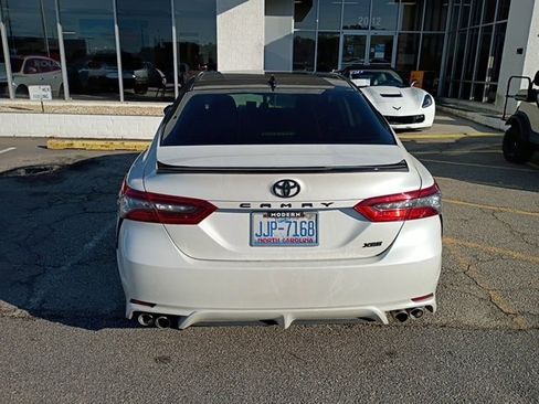 Used 2022 Toyota Camry XSE image 4