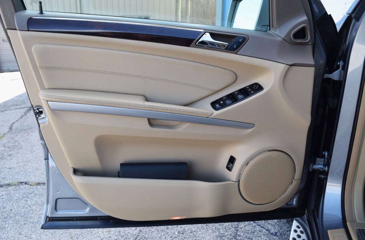 Used 2012 Mercedes-Benz GL 320 BlueTEC 4MATIC image 38