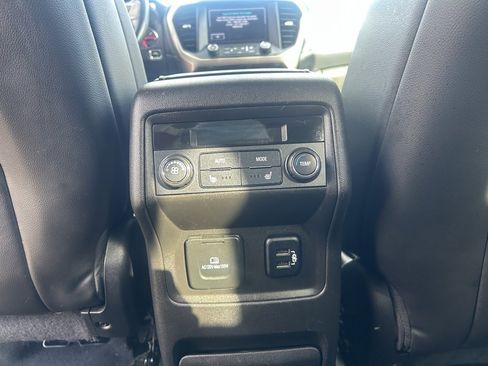 Used 2017 GMC Acadia Denali w/ Technology Package image 29