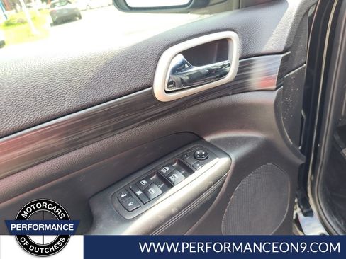 Used 2021 Jeep Grand Cherokee Laredo X AWD/4WD image 10