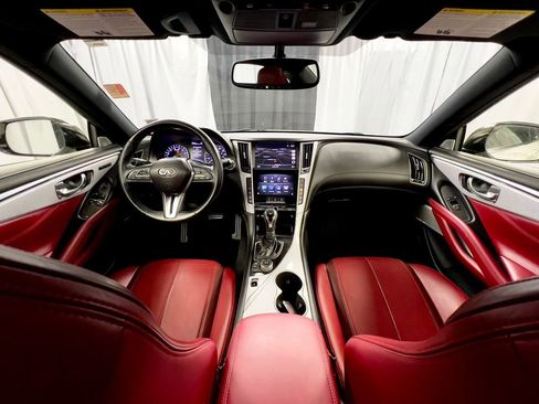 Used 2018 INFINITI Q60 Red Sport 400 w/ Sensory Package 3.0T Sport image 18
