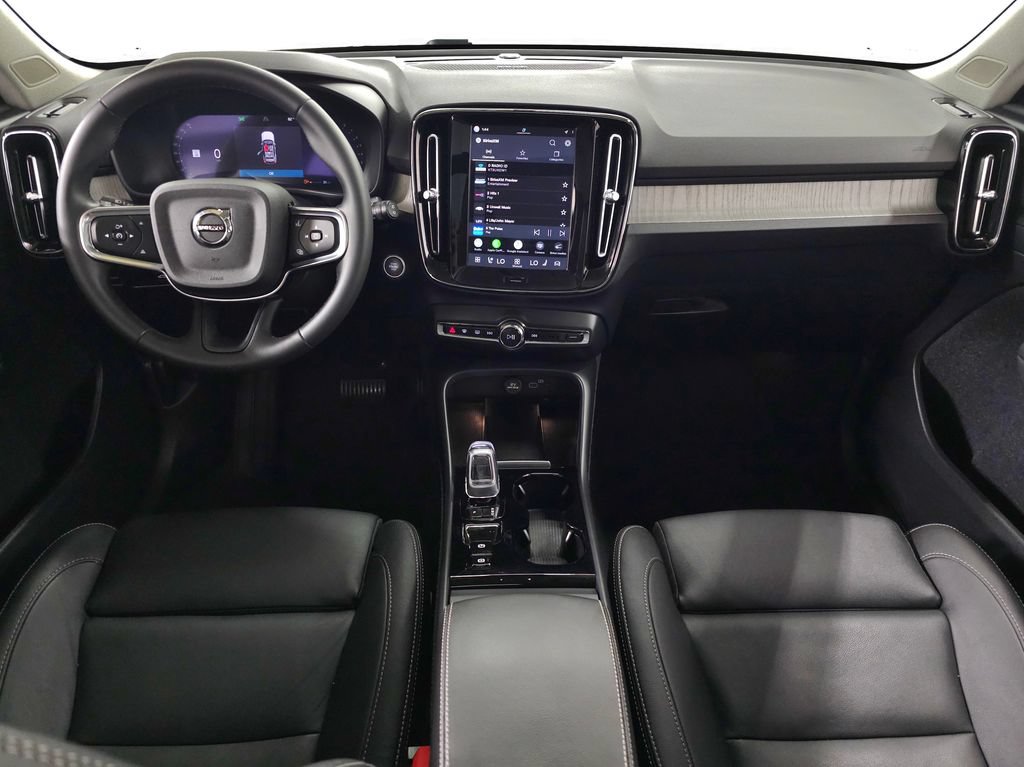 Certified 2024 Volvo XC40 B5 Ultimate w/ Climate Package AWD/4WD image 13