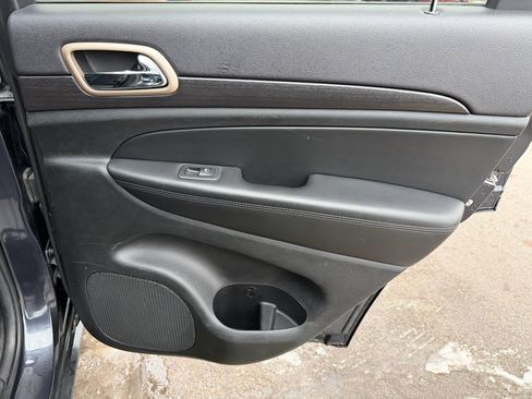 Used 2014 Jeep Grand Cherokee Laredo w/ Quick Order Package 23E image 17