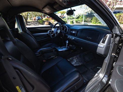 Used 2004 Chevrolet SSR w/ Preferred Equipment Group image 26