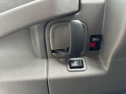 Used 2024 Chevrolet Express 2500 w/ Driver Convenience Package image 9