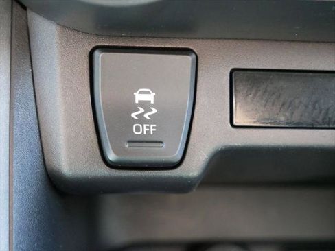 Certified 2025 Toyota RAV4 XLE AWD/4WD image 20