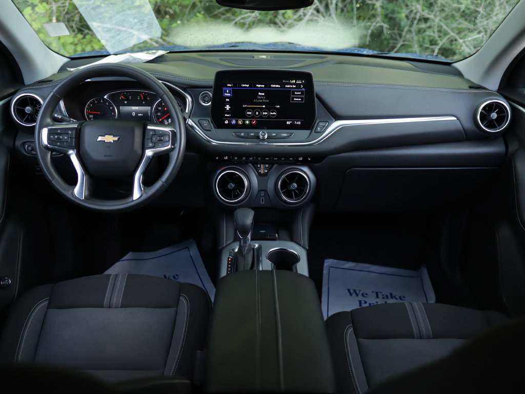 Used 2024 Chevrolet Blazer LT w/ Convenience Package FWD image 22