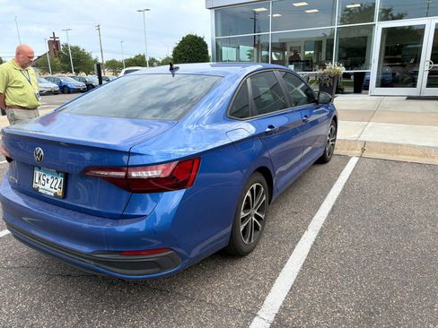 Used 2023 Volkswagen Jetta Sport FWD image 2