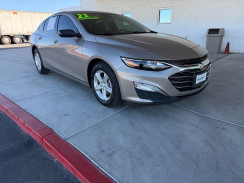 Used 2023 Chevrolet Malibu LS image 1