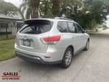 Used 2016 Nissan Pathfinder SV image 5