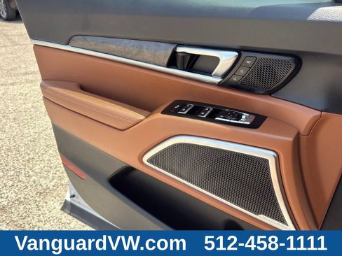 Used 2024 Kia Telluride SX Prestige X-Line AWD/4WD image 32