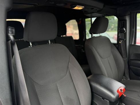 Used 2017 Jeep Wrangler Unlimited Sport w/ Quick Order Package 24S AWD/4WD image 26