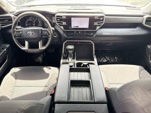 Used 2022 Toyota Tundra SR5 w/ SR5 Convenience Package RWD image 15