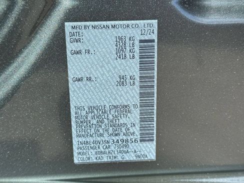 Used 2025 Nissan Altima 2.5 SV FWD image 24