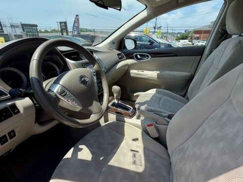 Used 2013 Nissan Sentra SL w/ Navigation Pkg FWD image 16