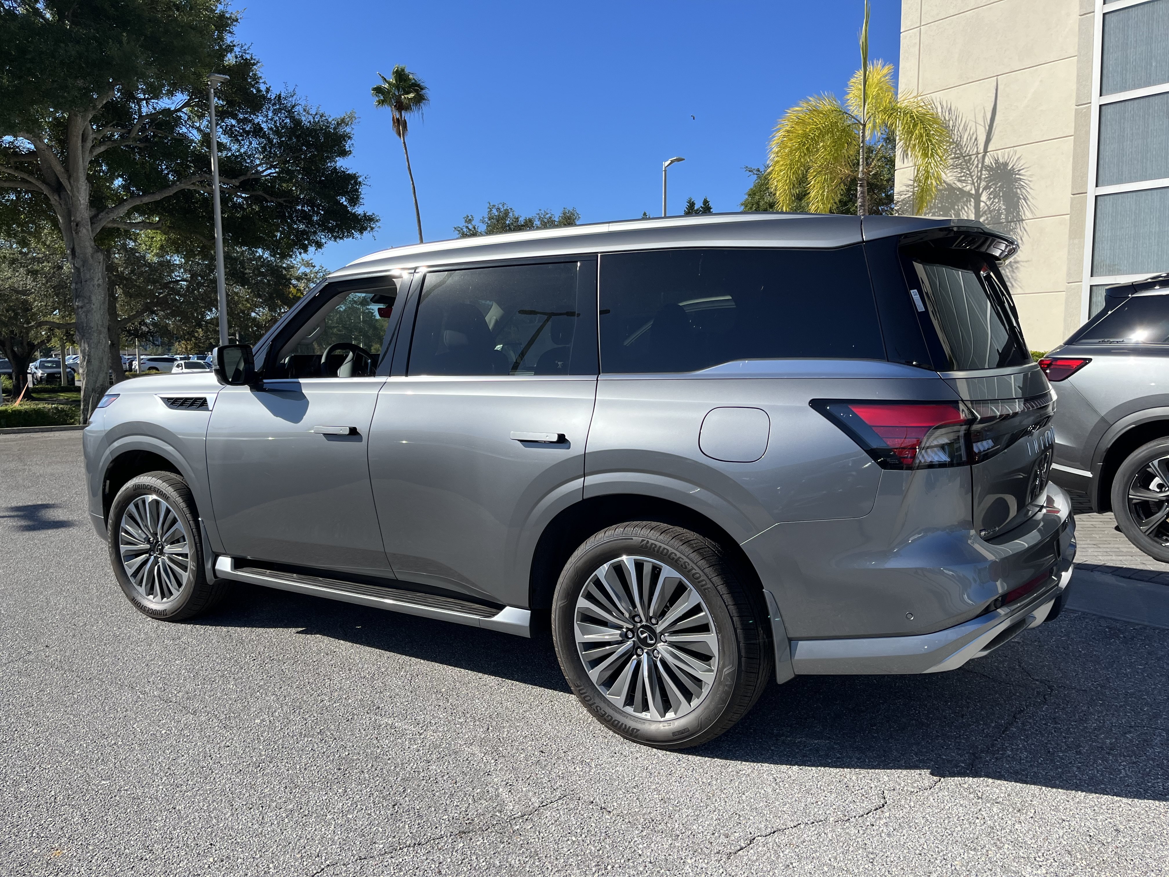 New 2027 INFINITI QX80 Luxe w/ Cargo Package RWD image 3