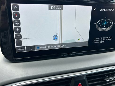 Used 2023 Hyundai Santa Fe Limited image 14