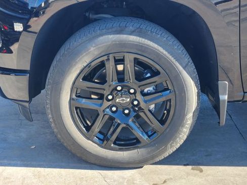 Used 2023 Chevrolet Silverado 1500 Custom image 10