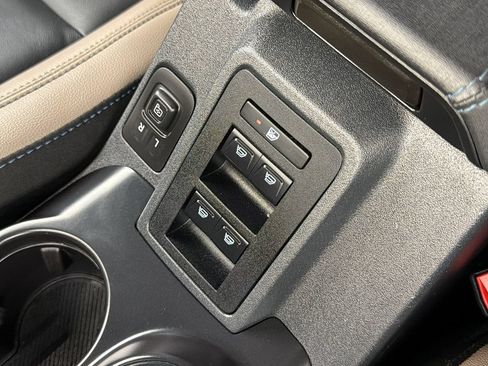 Used 2024 Ford Bronco Wildtrak AWD/4WD image 25