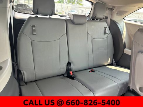 Used 2024 Toyota Sienna Limited AWD/4WD image 9