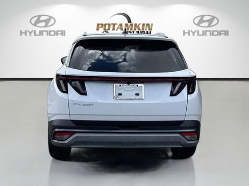 Certified 2026 Hyundai Tucson Limited FWD image 6