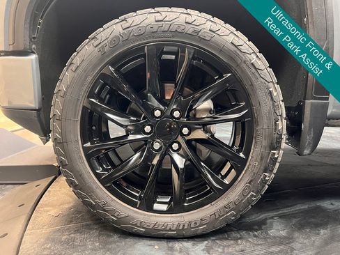 Used 2020 GMC Sierra 1500 Denali w/ Denali Ultimate Package AWD/4WD image 23