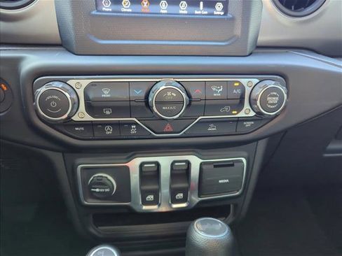 Used 2023 Jeep Wrangler Sport AWD/4WD image 12