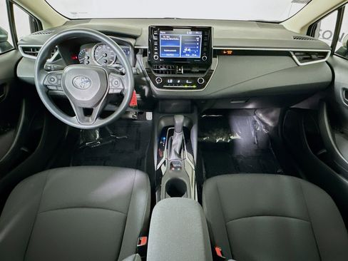 Used 2022 Toyota Corolla LE image 26
