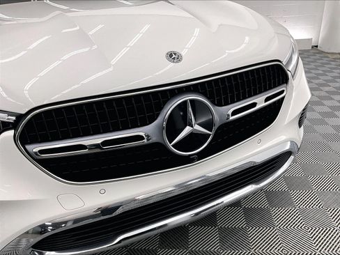Certified 2025 Mercedes-Benz GLC 350e 4MATIC image 31