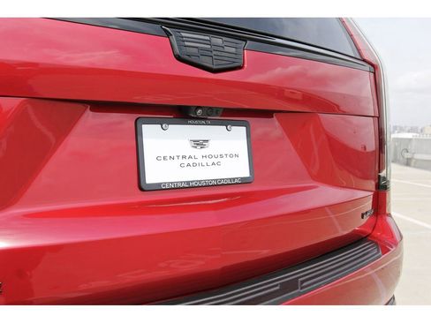 Used 2024 Cadillac Escalade V w/ LPO, ONYX Package image 32