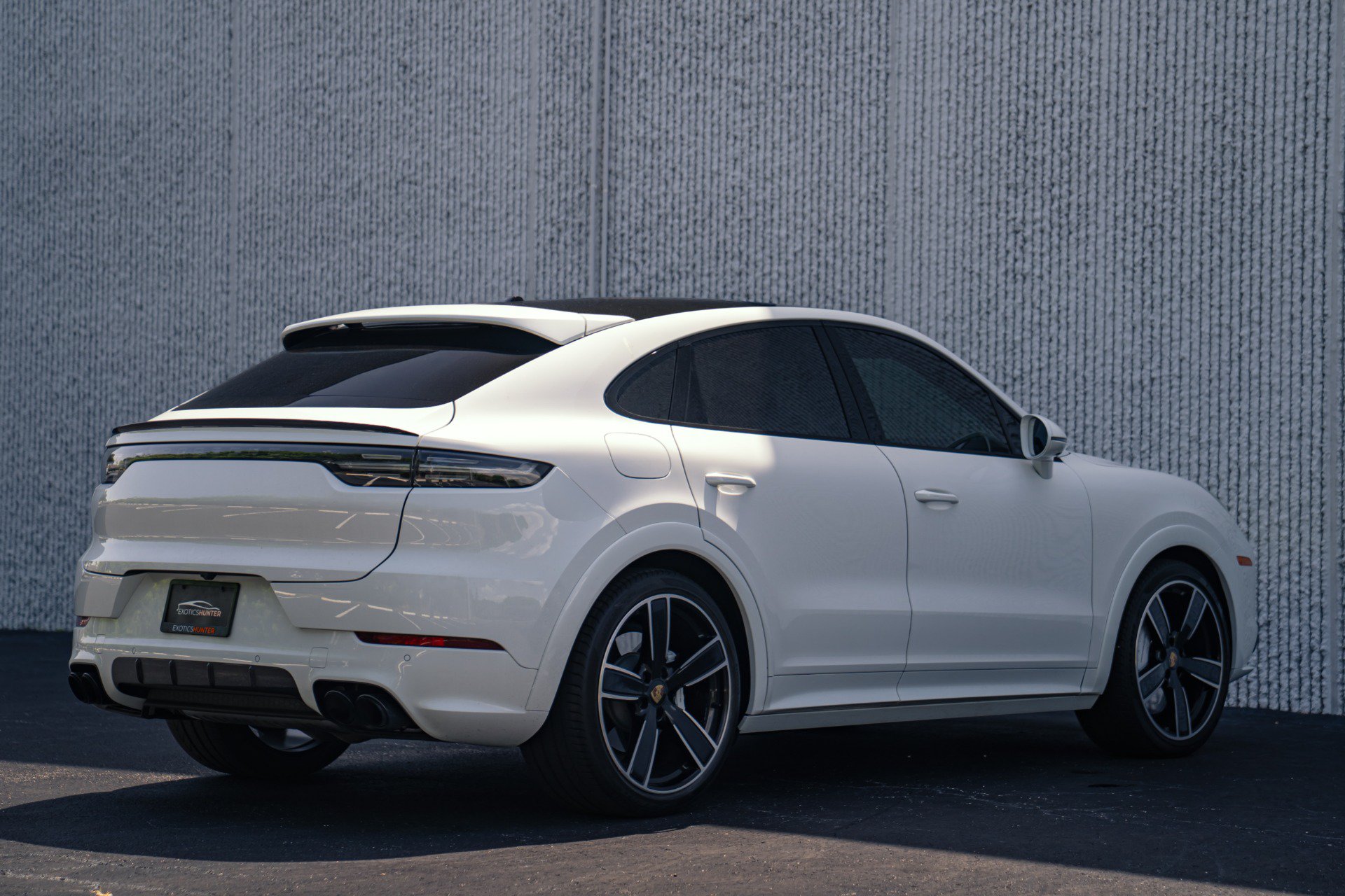 Used 2020 Porsche Cayenne Turbo AWD/4WD image 12