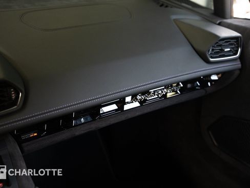 Used 2024 Lamborghini Huracan Sterrato AWD/4WD image 31