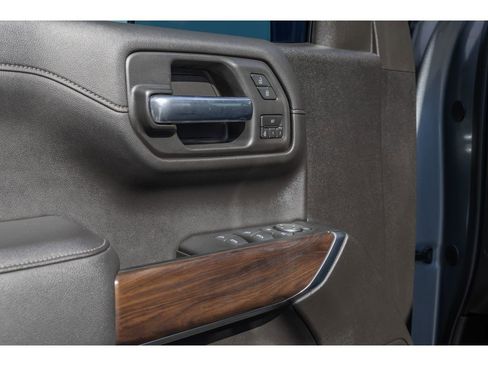 Used 2020 GMC Sierra 1500 SLT w/ SLT Convenience Package image 19