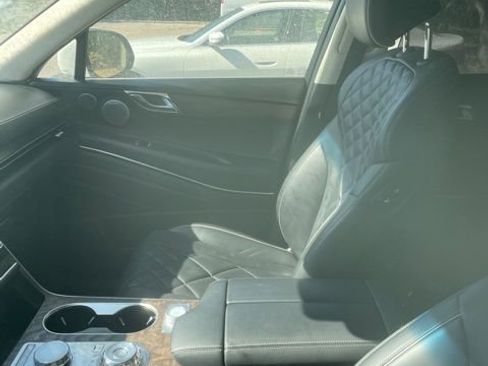 Used 2025 Genesis GV80 3.5T Prestige image 9