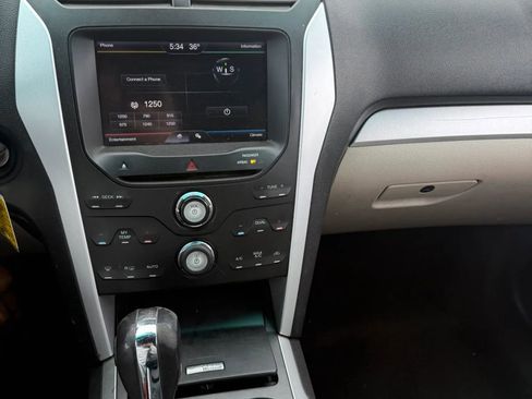 Used 2011 Ford Explorer XLT w/ 201A Rapid Spec Order Code image 18