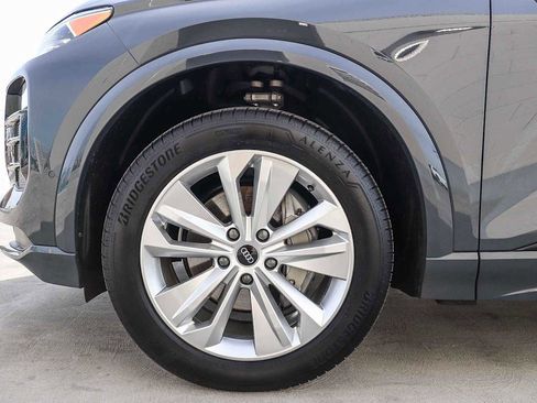 Used 2025 Audi Q6 e-tron Premium w/ Convenience Package image 14