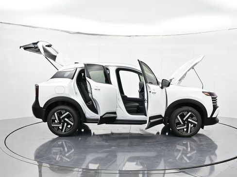 New 2026 Nissan Kicks SV image 47