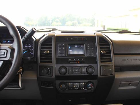 Used 2021 Ford F350 XL w/ Power Equipment Group AWD/4WD image 30