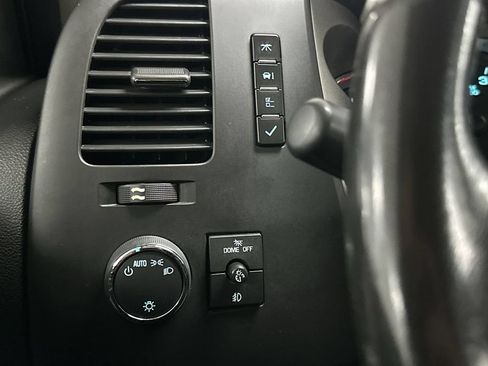 Used 2014 Chevrolet Silverado 2500 LT w/ Interior Plus Package AWD/4WD image 39